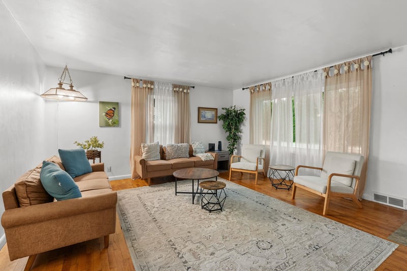 2715 W 1st Ave, Appleton, WI 54914