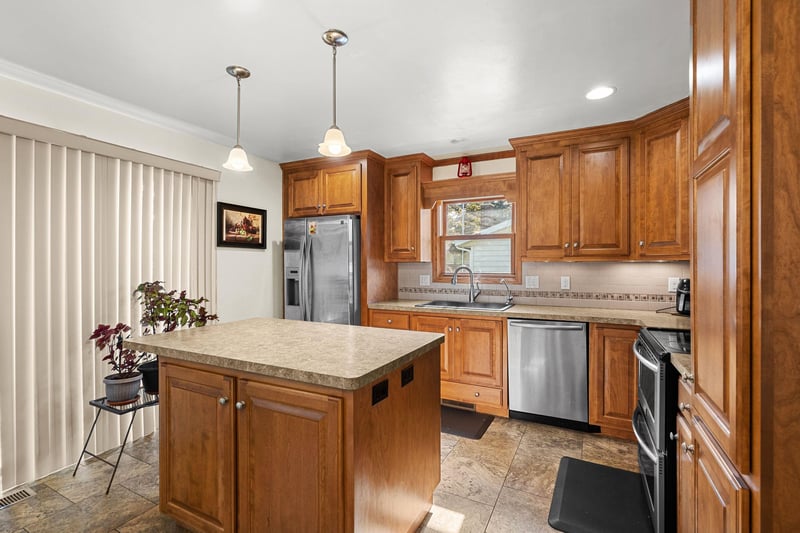 2715 1st Ave, Appleton, WI 54914