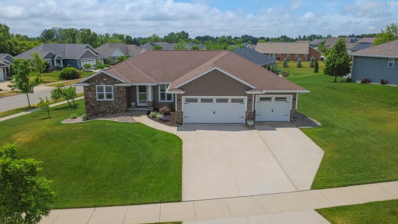 3543 Becket Dr, Green Bay, WI 54313