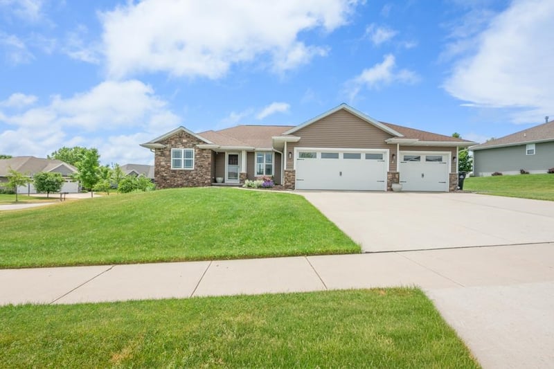 3543 Becket Dr, Green Bay, WI 54313
