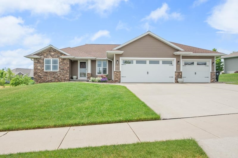 3543 Becket Dr, Green Bay, WI 54313
