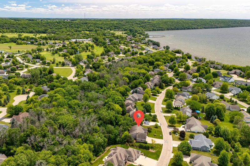 N7914 Creekside Dr, Sherwood, WI 54169