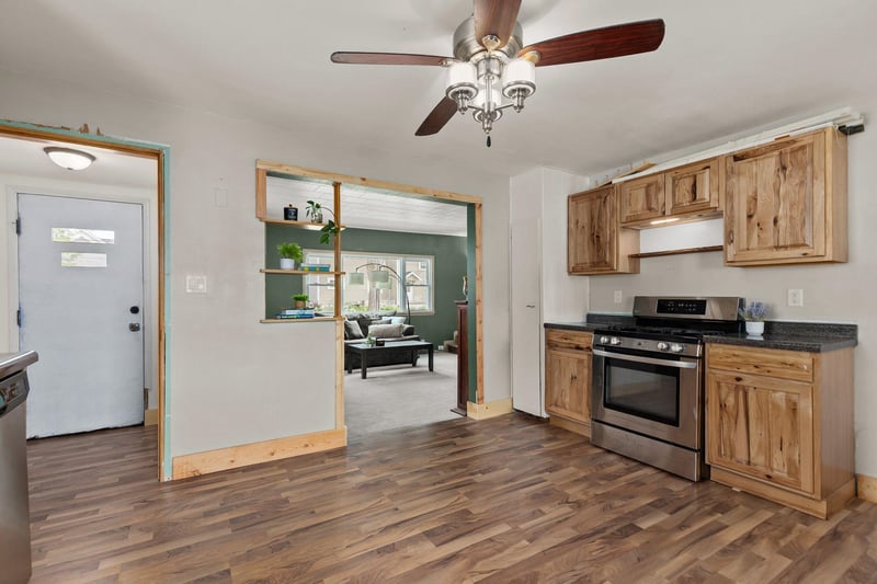 831 Winnebago Ave, Oshkosh, WI 54901