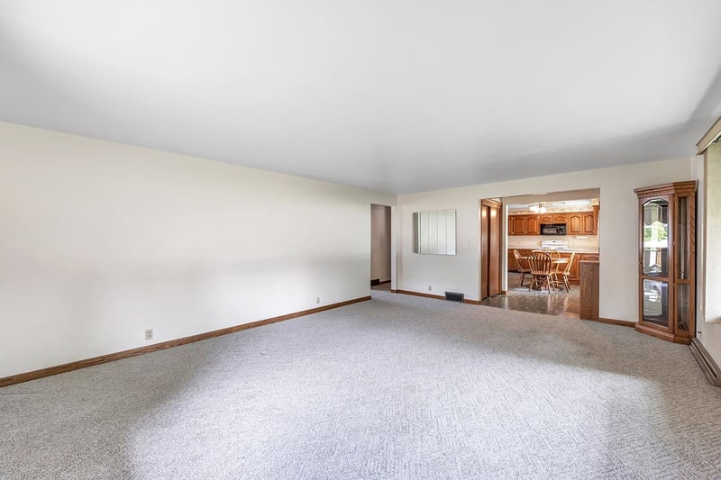 1107 Main St, Luxemburg, WI 54217