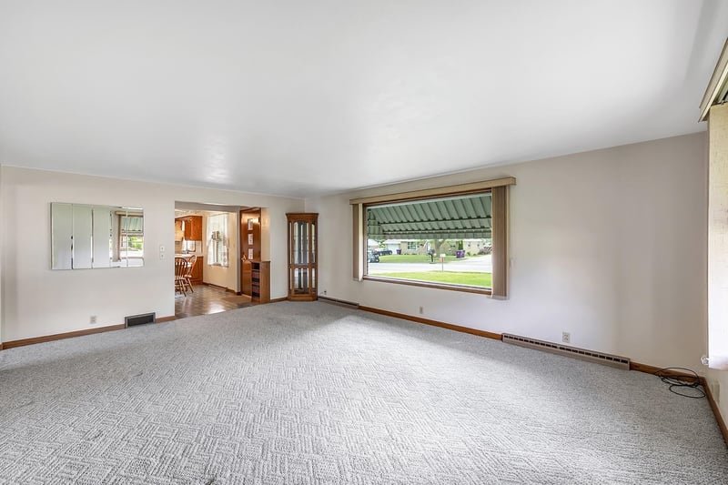 1107 Main St, Luxemburg, WI 54217