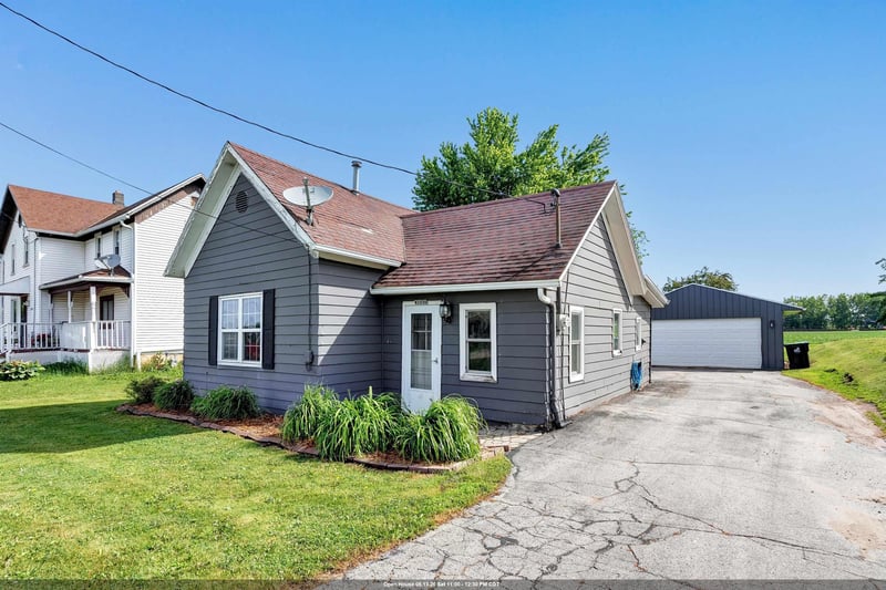 W1570 County Road C, Pulaski, WI 54162