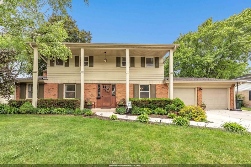 116 Clay St, De Pere, WI 54115-3630