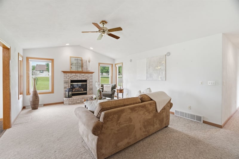 N563 Kavanaugh Rd, Kaukauna, WI 54130