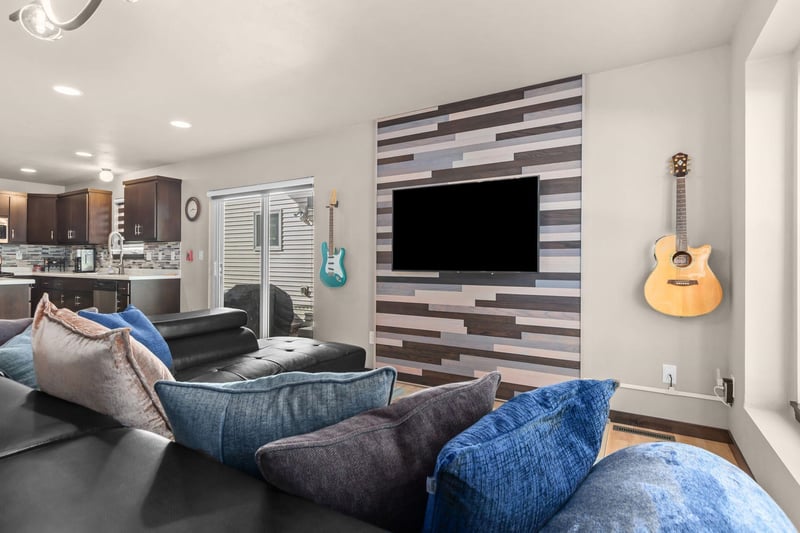 312 Van Buren St, Green Bay, WI 54301-4829