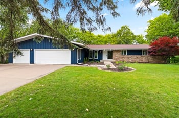 1511 N Briarcliff Dr, Appleton, WI 54915-2840