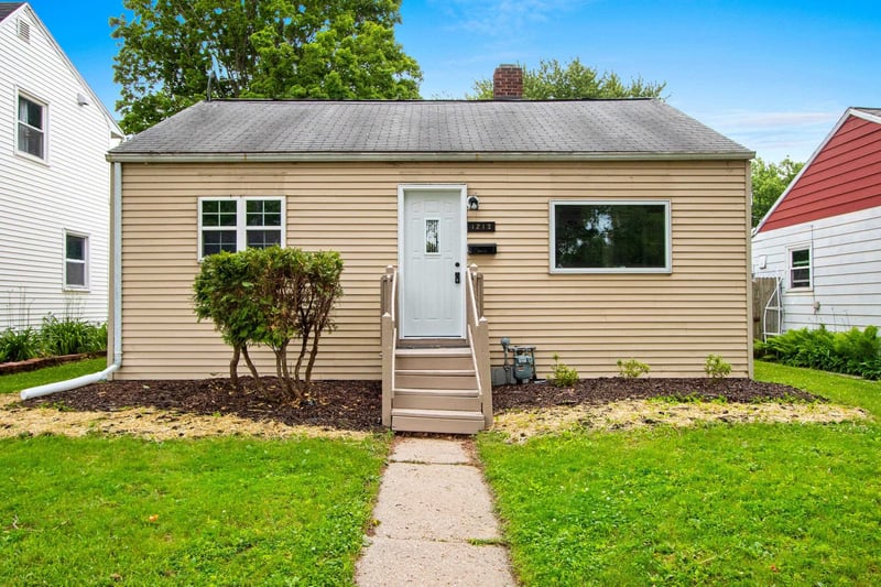1213 Norwood Ave, Green Bay, WI 54304