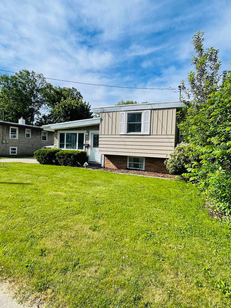 1413 Western Ave, Green Bay, WI 54303