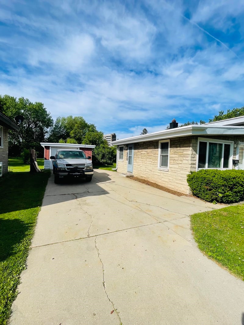1413 Western Ave, Green Bay, WI 54303