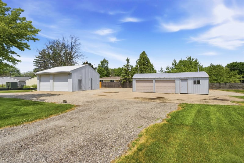 1250 Plank Rd, Menasha, WI 54952