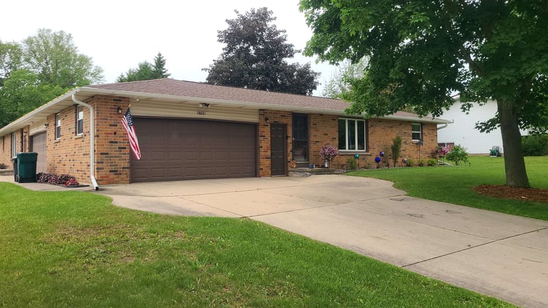 1023 Rockwell Rd, Green Bay, WI 54313-7045