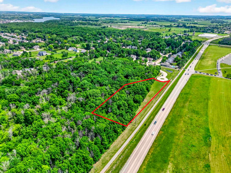 1300 Butterclay Ct, Kaukauna, WI 54130