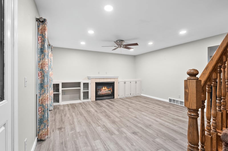 1023 Ridgeview Dr, Appleton, WI 54914-1473