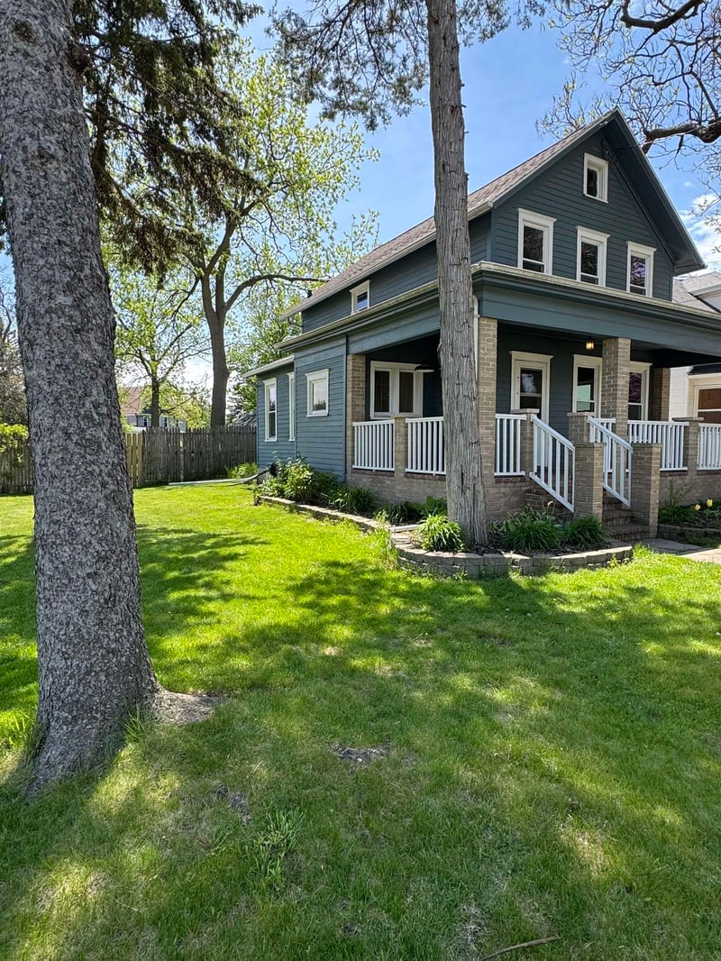 1341 2nd St, Appleton, WI 54914
