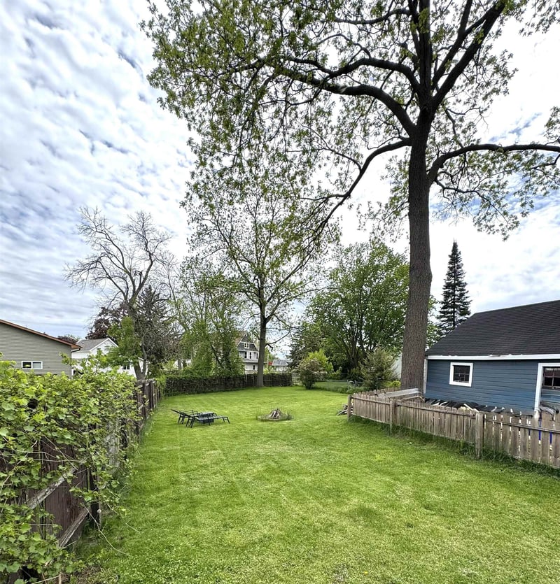 1341 2nd St, Appleton, WI 54914