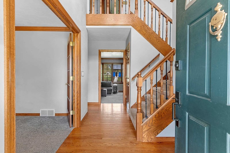 1354 Camelot Ct, Oneida, WI 54155