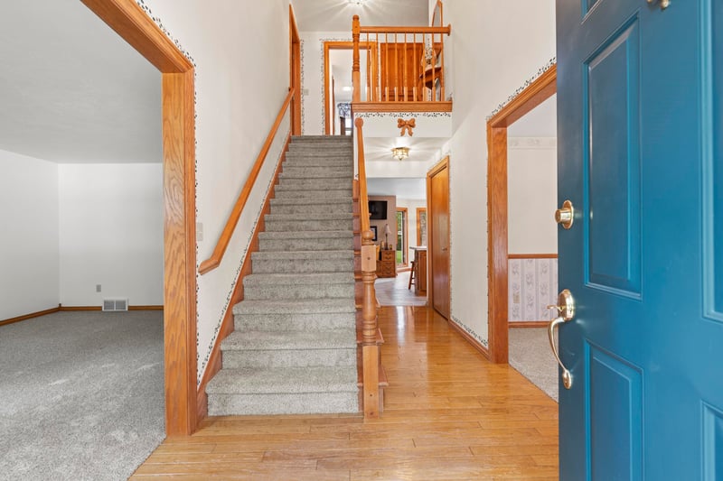 2936 Blue Moon Dr, Green Bay, WI 54311