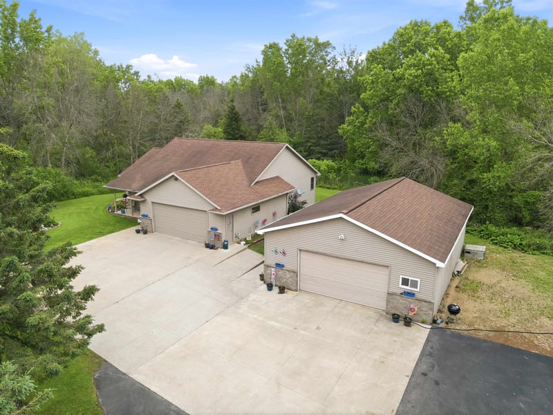 N5642 French Rd, Seymour, WI 54165