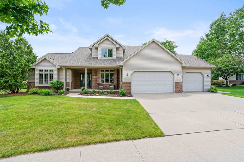45 Bellevue Pl, Appleton, WI 54913-7674
