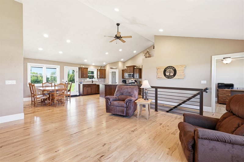 W2111 Lau Rd, Freedom, WI 54130