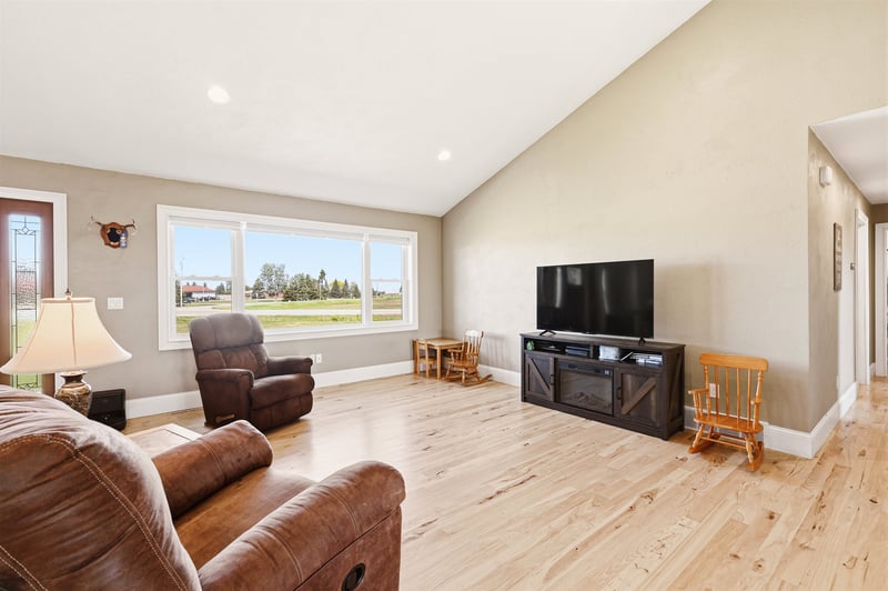 W2111 Lau Rd, Freedom, WI 54130
