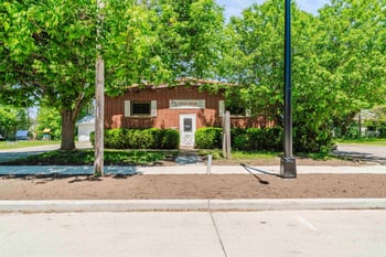 526 W 11th Ave, Oshkosh, WI 54902-6416