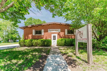 526 W 11th Ave, Oshkosh, WI 54902-6416