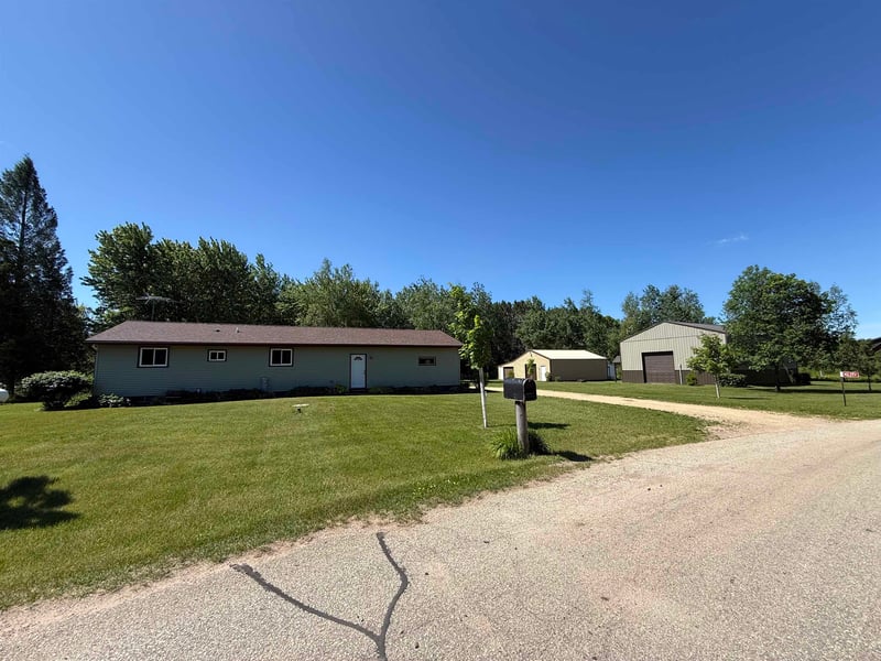 N6392 Blueberry Rd, Gresham, WI 54128