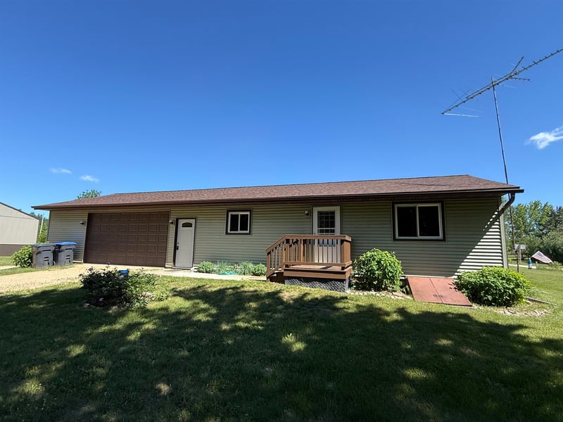 N6392 Blueberry Rd, Gresham, WI 54128