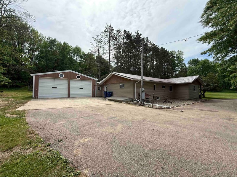 N7794 Kolpack Ln, Bowler, WI 54416