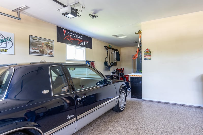 N2290 Holy Hill Dr, Greenville, WI 54942