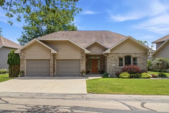 935 Brighton Dr, Menasha, WI 54952