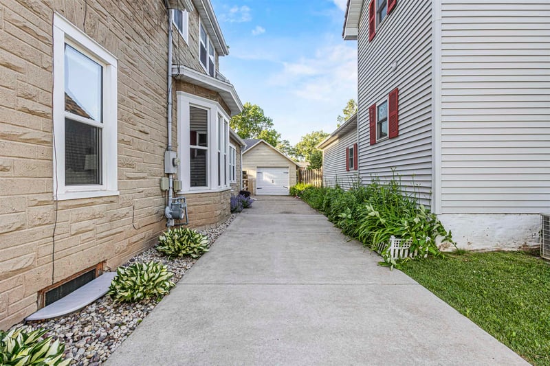 316 Doty St, Kaukauna, WI 54130
