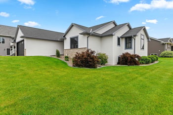 710 Westhill Dr, Green Bay, WI 54313-7386