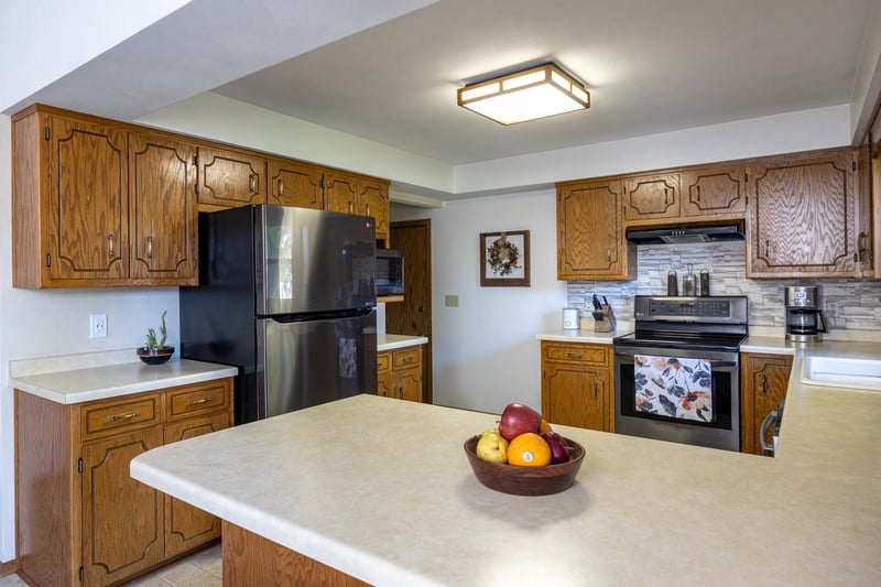 2656 Sunnyview Rd, Appleton, WI 54914