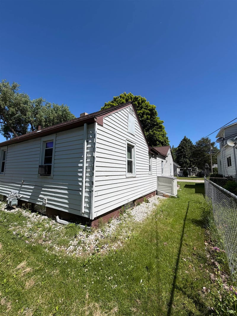 1128 St George St, Green Bay, WI 54302