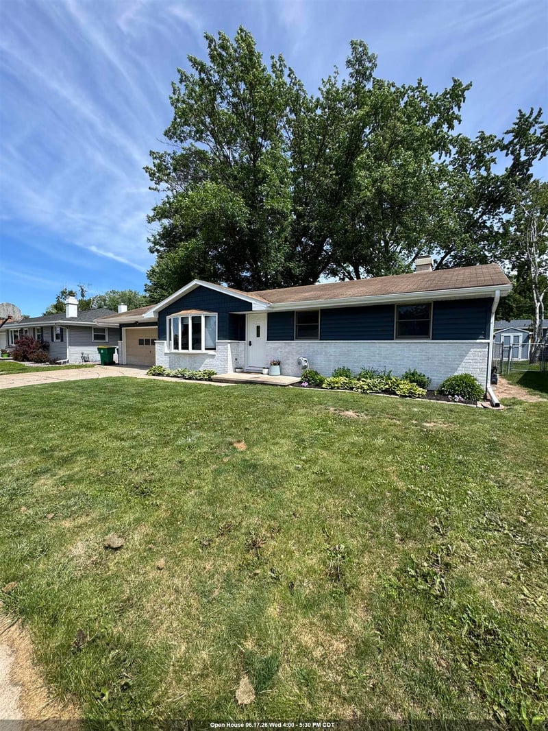 334 Westplain Dr, Green Bay, WI 54303