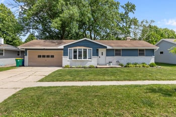 334 Westplain Dr, Green Bay, WI 54303
