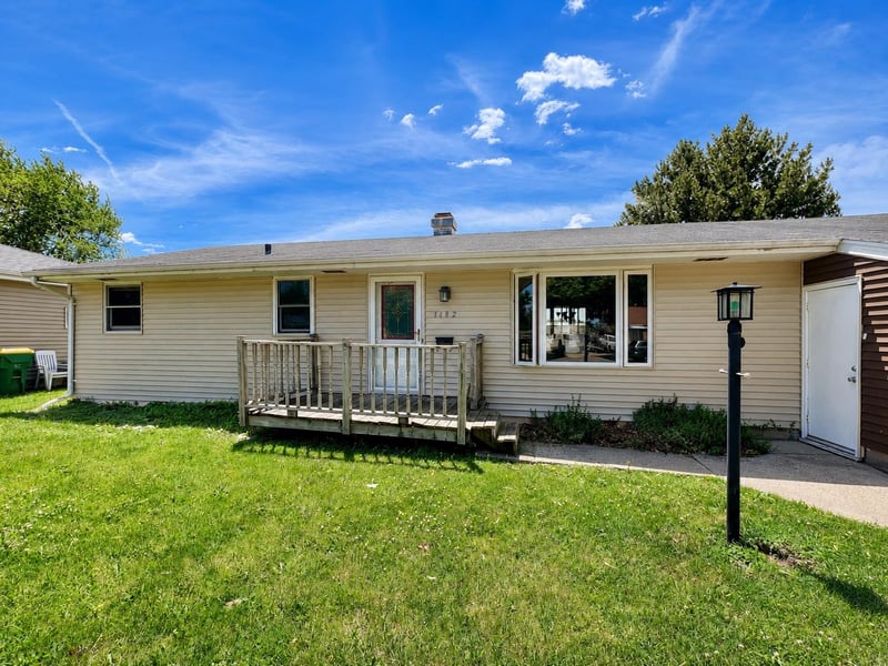 1682 Debra Ln, Green Bay, WI 54302