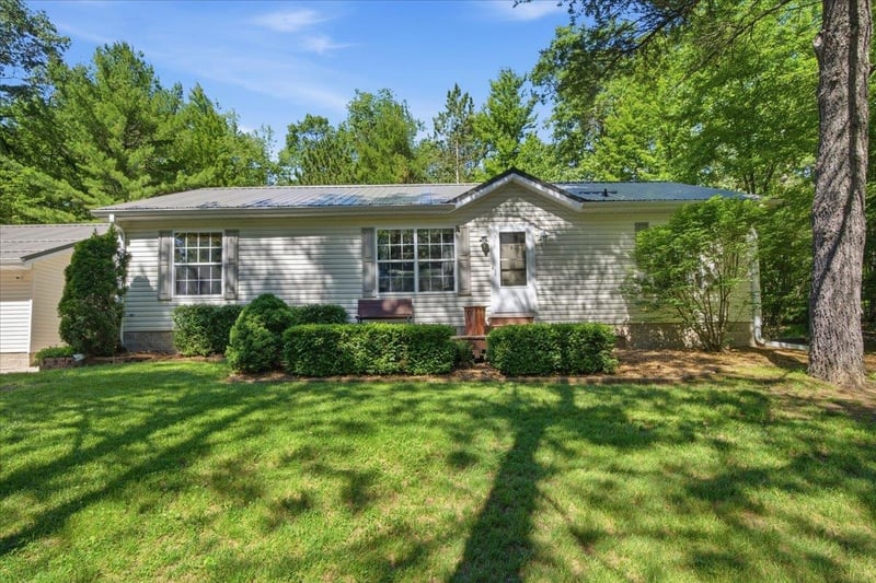 N6967 Lake Crest Ln, Shawano, WI 54166