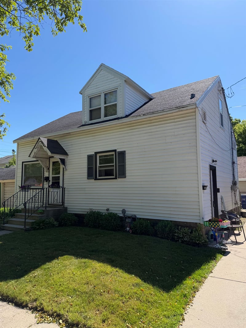818 St George St, Green Bay, WI 54302