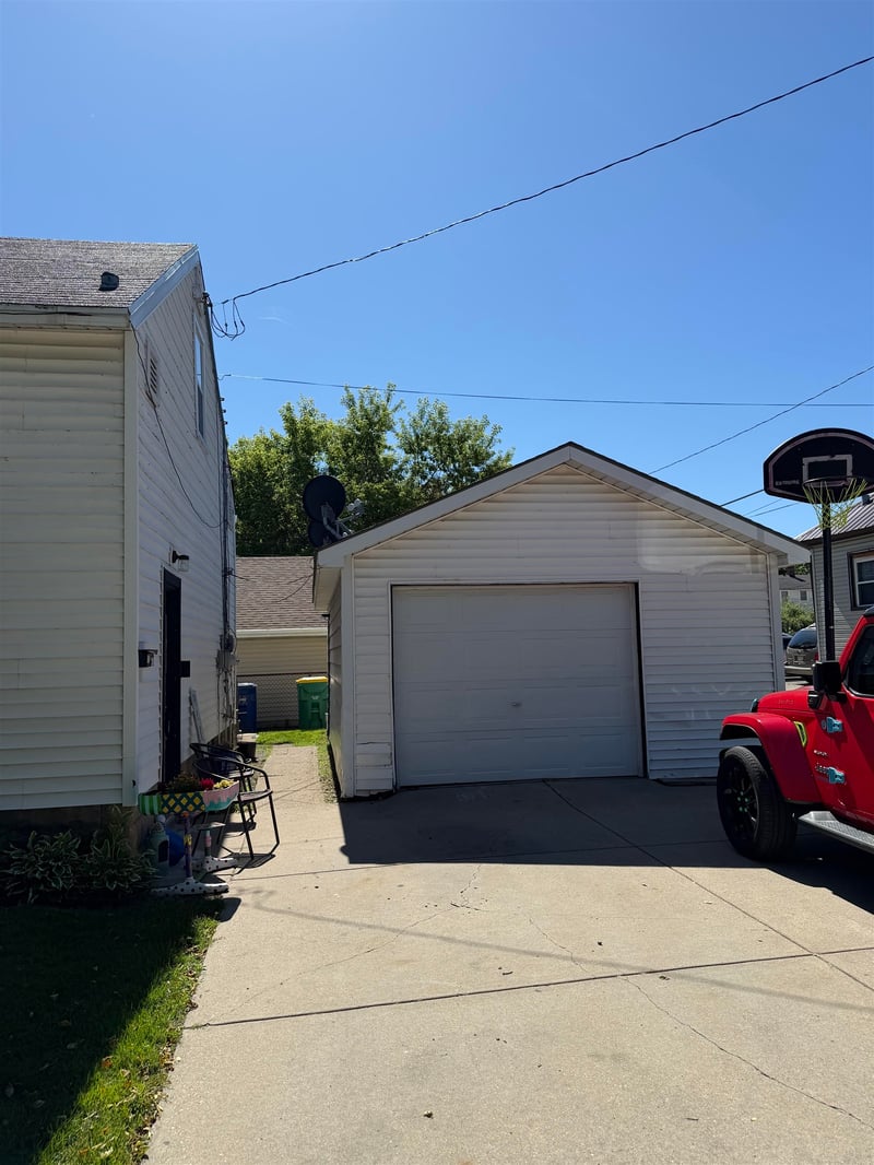 818 St George St, Green Bay, WI 54302