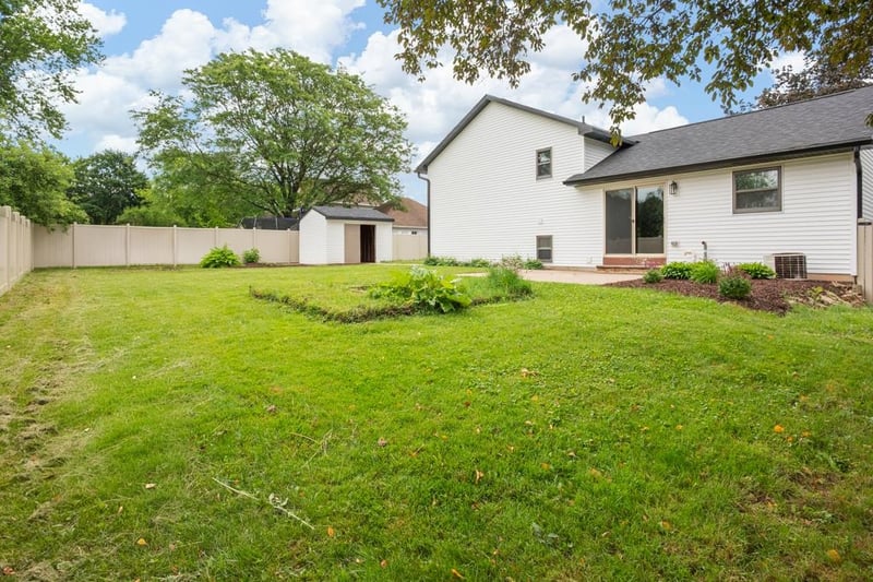 936 10th St, Kaukauna, WI 54130