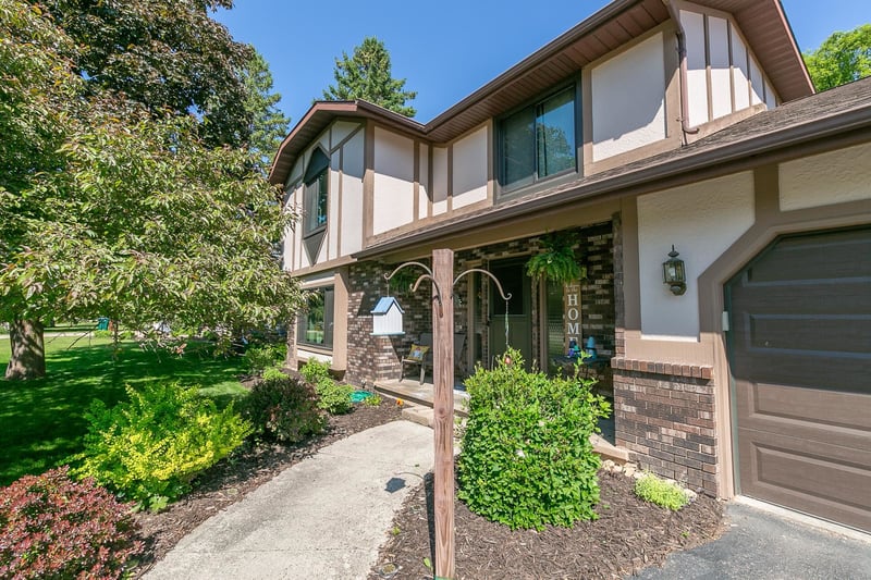 37 Butte Des Morts Ct, Appleton, WI 54914