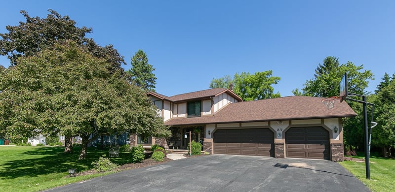 37 Butte Des Morts Ct, Appleton, WI 54914