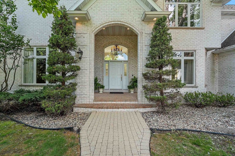 4571 Algonquin Trl, Green Bay, WI 54313-9529